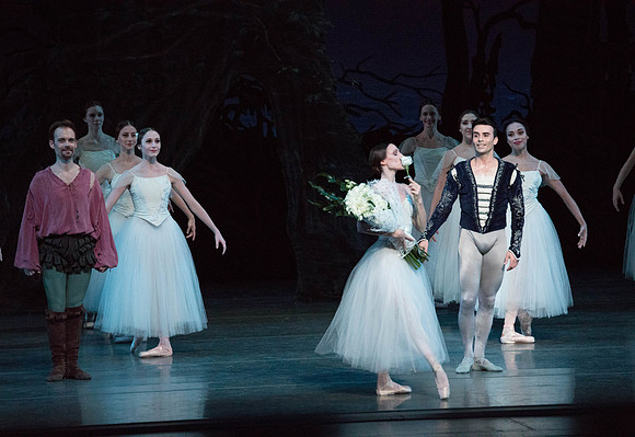 20161022_MCB_Giselle_Act2_2Cast_Tricia_Arsht_73A1010-2