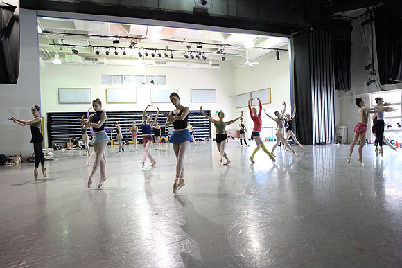 20150312_MCB_Raymonda_Variations_Studio_Arnold_9C7C6320