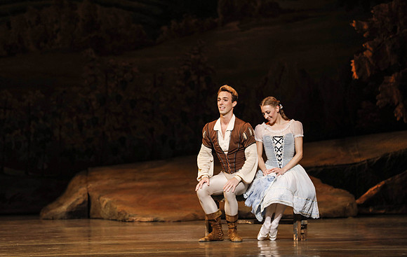 20161020_MCB_Giselle_Act1_DRDA_Arsht_73A3544
