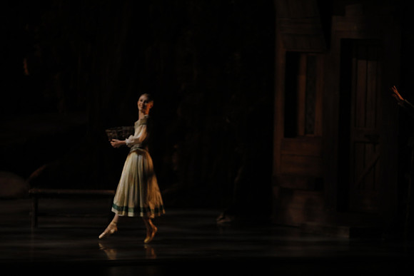 20161023_MCB_Giselle_Act1_3Cast_Jennifer_Laurent_Arsht__73A1341