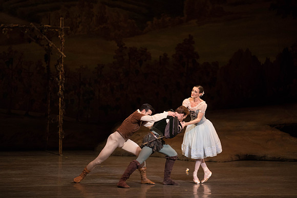 20161022_MCB_Giselle_Act1_2Cast_Tricia_Arsht_Arsht_73A6031