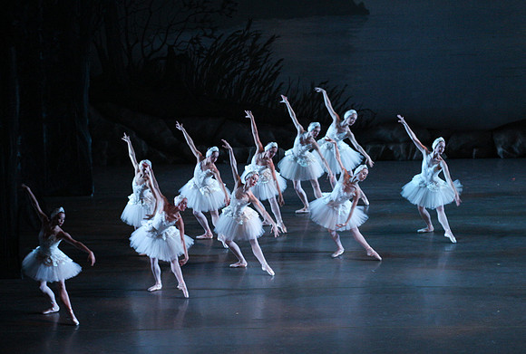 20151114_Swan_Lake_George_Balanchine_Kravis_IMG_6634