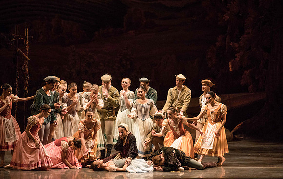 20161022_MCB_Giselle_Act1_2Cast_Tricia_Arsht_73A9454