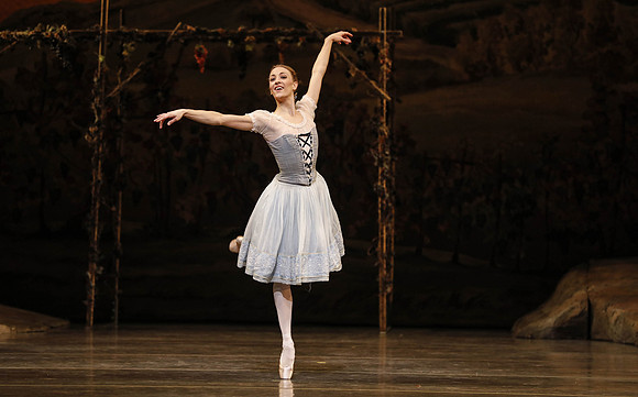 20161020_MCB_Giselle_Act1_DRDA_Arsht_73A3491