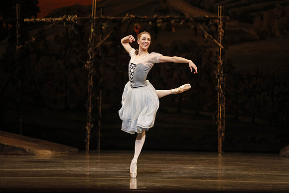 20161020_MCB_Giselle_Act1_DRDA_Arsht_73A3495
