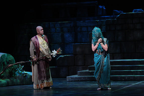 20150226_The_Pearl_Fisher_Act_39C7C1681