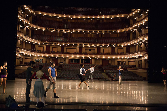 20161022_MCB_Giselle_Company_Clase_Arsht9C7C0175