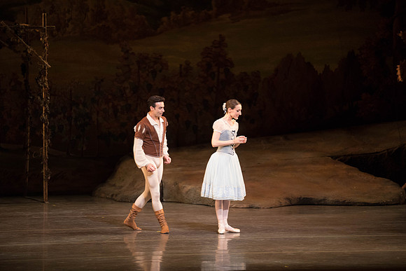 20161022_MCB_Giselle_Act1_2Cast_Tricia_Arsht_Arsht_73A5758
