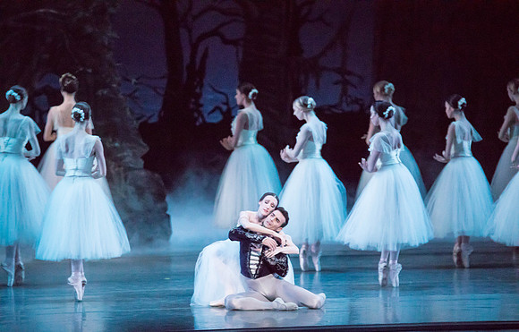 20161022_MCB_Giselle_Act2_2Cast_Tricia_Arsht_73A0824