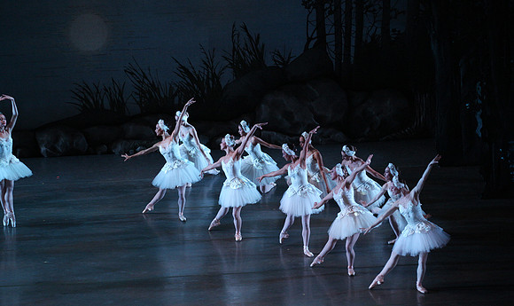 20151114_Swan_Lake_George_Balanchine_Kravis_IMG_6625