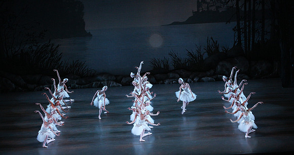 20151114_Swan_Lake_George_Balanchine_Kravis_IMG_6694