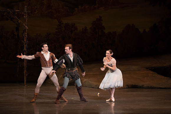 20161022_MCB_Giselle_Act1_2Cast_Tricia_Arsht_Arsht_73A6033