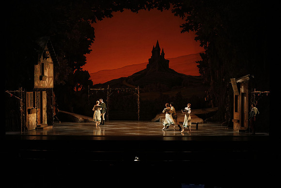 20161020_MCB_Giselle_Act1_2Cast_DR_No Makeup_Arsht_75A0010
