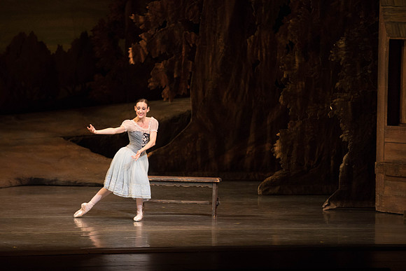 20161022_MCB_Giselle_Act1_2Cast_Tricia_Arsht_Arsht_73A5746