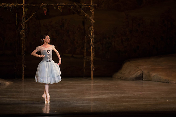 20161022_MCB_Giselle_Act1_2Cast_Tricia_Arsht_Arsht_73A5675