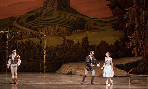 20161022_MCB_Giselle_Act1_2Cast_Tricia_Arsht_Arsht_73A6002