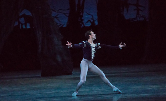 20161022_MCB_Giselle_Act2_2Cast_Tricia_Arsht_73A0271