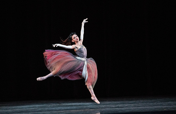 20180405_La Valse_Balanchine_Ravel__73A4339