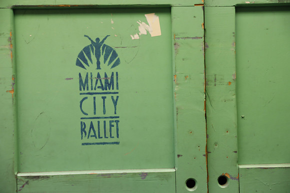20161007_MCB_Logo_on_Boxes__73A6243