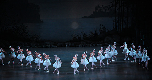 20151114_Swan_Lake_George_Balanchine_Kravis_IMG_6557