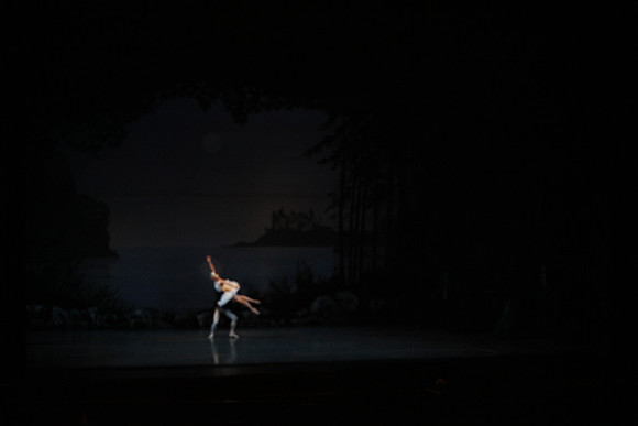 20151023_MCB_Swan_Lake_Prefomance_Arsht__75A2351