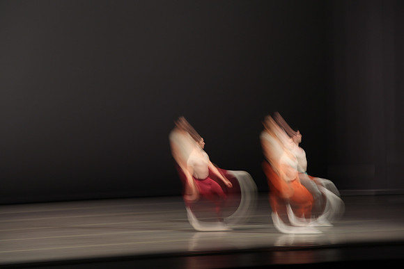 20170113_Glass_Motion_Blur_Samantha_PR_9C7C2227