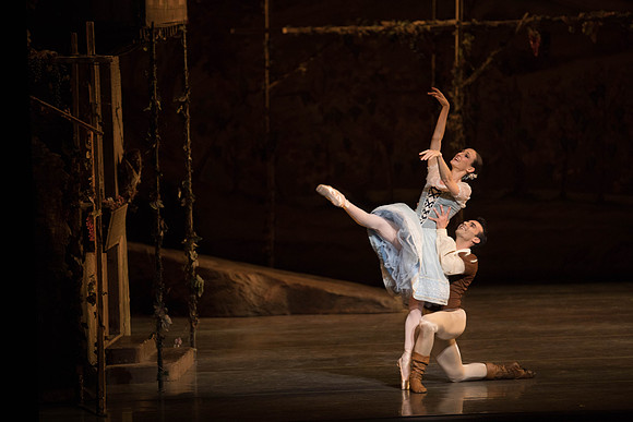 20161022_MCB_Giselle_Act1_2Cast_Tricia_Arsht_Arsht_73A5981