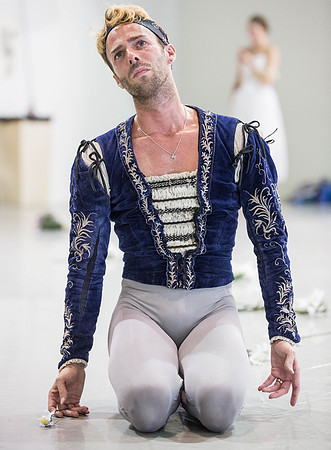 20161013_MCB_Giselle_Act1_Rehersal_Studio9C7C0092