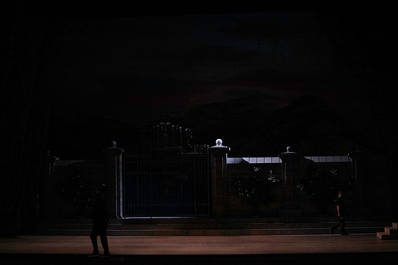 20240418_Swan_Lake_Back Stage_DSC2497.ARW