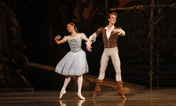 20161020_MCB_Giselle_Act1_DRDA_Arsht_73A3536