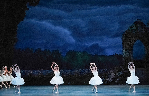 Swan_Lake_Act 2_DR 1 Cast_4278