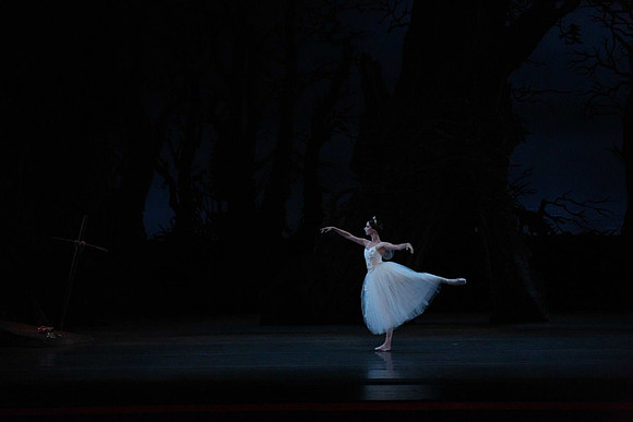 20161020_MCB_Giselle_Act2_DRNN_Arsht_9C7C0097