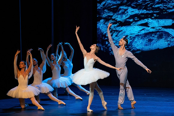20241026_untitled20241026_Pas de deux from La bayadere__DSC2330