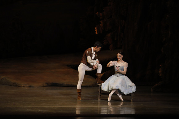 20161023_MCB_Giselle_Act1_3Cast_Jennifer_Laurent_Arsht__73A1643