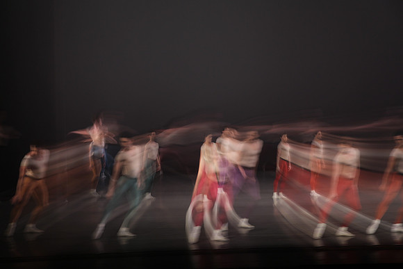 20170113_Glass_Motion_Blur_Samantha_PR_9C7C2314