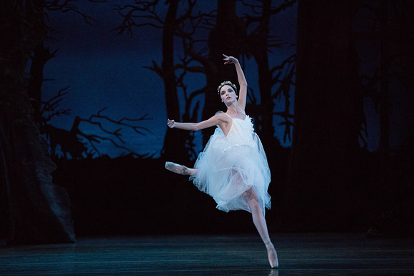 20161021_MCB_Giselle_Cast1_Act2__73A6113