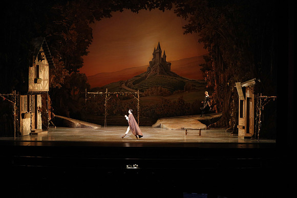 20161020_MCB_Giselle_Act1_2Cast_DR_No Makeup_Arsht_75A0051