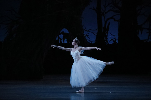 20161023_MCB_Giselle_Act2_3Cast_Jennifer_Laurent_Arsht__73A4954