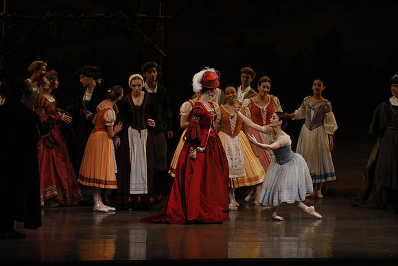 20161023_MCB_Giselle_Act1_3Cast_Jennifer_Laurent_Arsht__73A2707