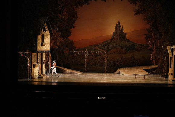 20161020_MCB_Giselle_Act1_2Cast_DR_No Makeup_Arsht_75A0086