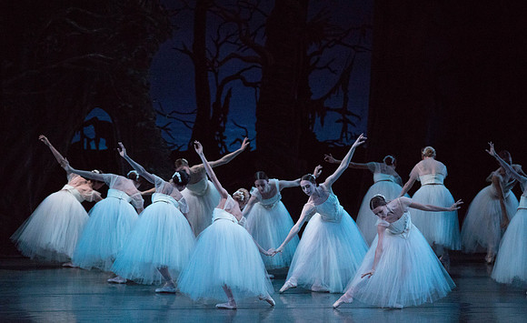 20161022_MCB_Giselle_Act2_2Cast_Tricia_Arsht_73A0040