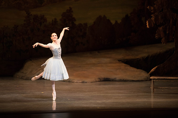 20161022_MCB_Giselle_Act1_2Cast_Tricia_Arsht_Arsht_73A5729