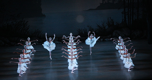 20151114_Swan_Lake_George_Balanchine_Kravis_IMG_6708