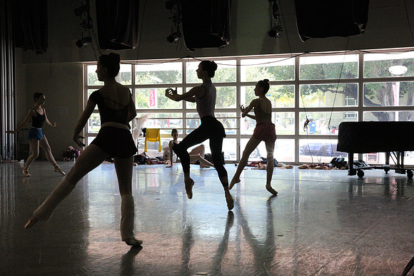 20150312_MCB_Raymonda_Variations_Studio_Arnold_9C7C6291