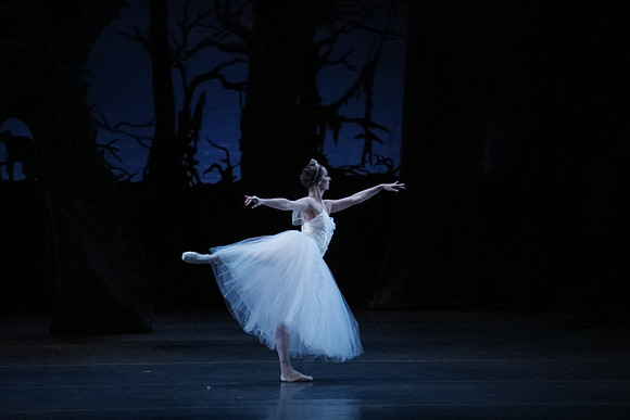 20161023_MCB_Giselle_Act2_3Cast_Jennifer_Laurent_Arsht__73A4970