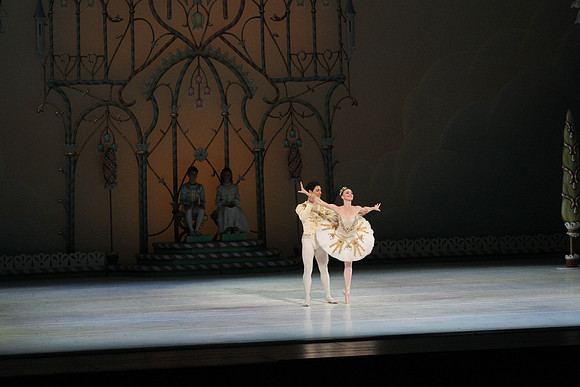 20141223_Nutcracker_ARTC_Pasdedeux_AL1B5777