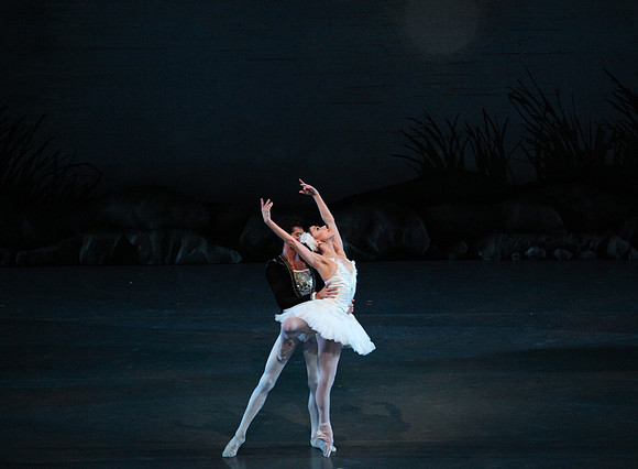 20151114_Swan_Lake_George_Balanchine_Kravis_IMG_6802