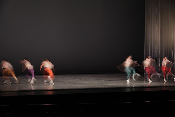 20170113_Glass_Motion_Blur_Samantha_PR_9C7C2297