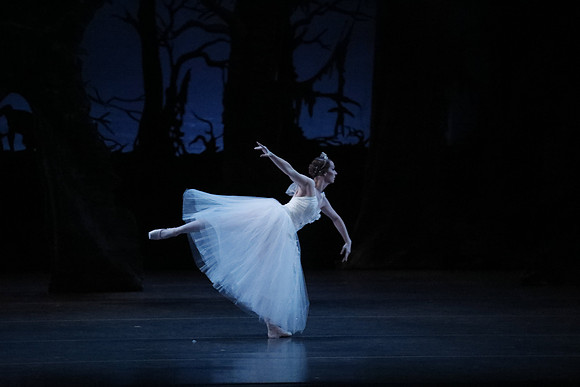 20161023_MCB_Giselle_Act2_3Cast_Jennifer_Laurent_Arsht__73A4980