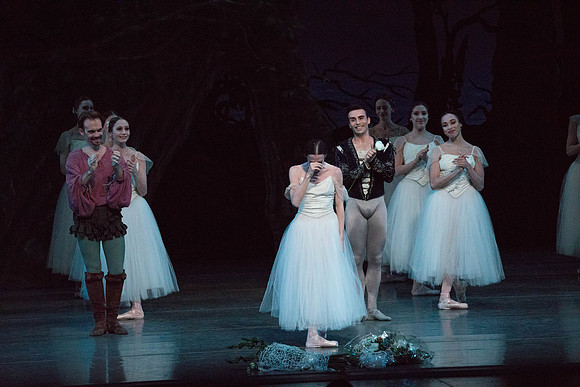 20161022_MCB_Giselle_Act2_2Cast_Tricia_Arsht_73A1191